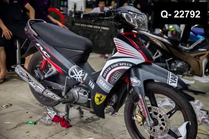 tem trùm sirius RC đen đỏ trắng