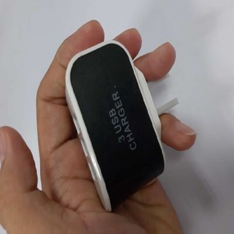 Củ sạc đa năng 3 đầu ra USD Củ Sạc Mini Tiện Dụng