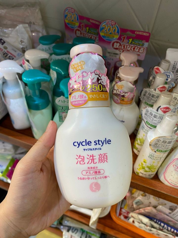 SỮA RỬA MẶT DẠNG BỌT CYCLE STYLE 250ML