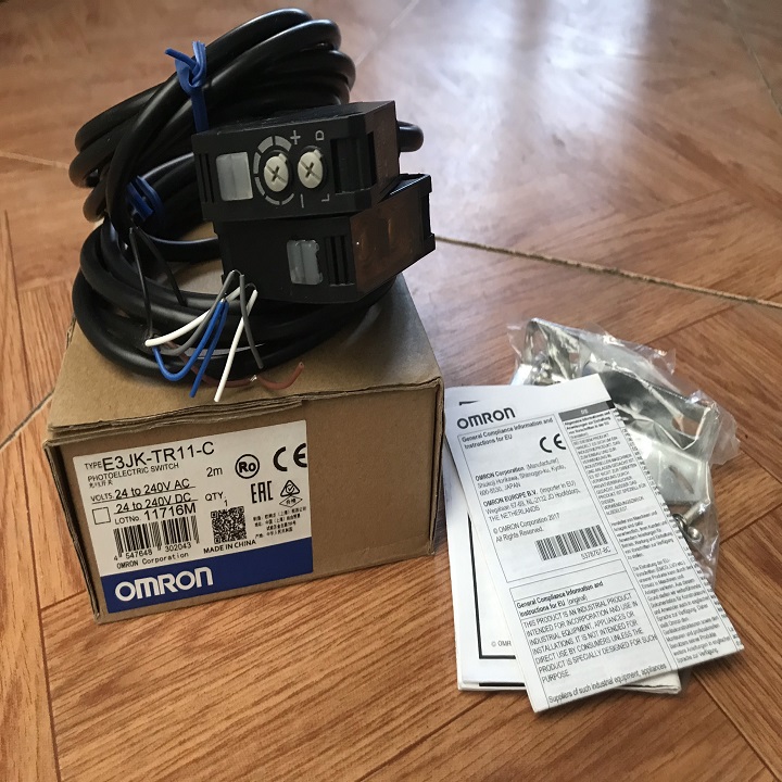 Cảm biến quang E3JK-TR11