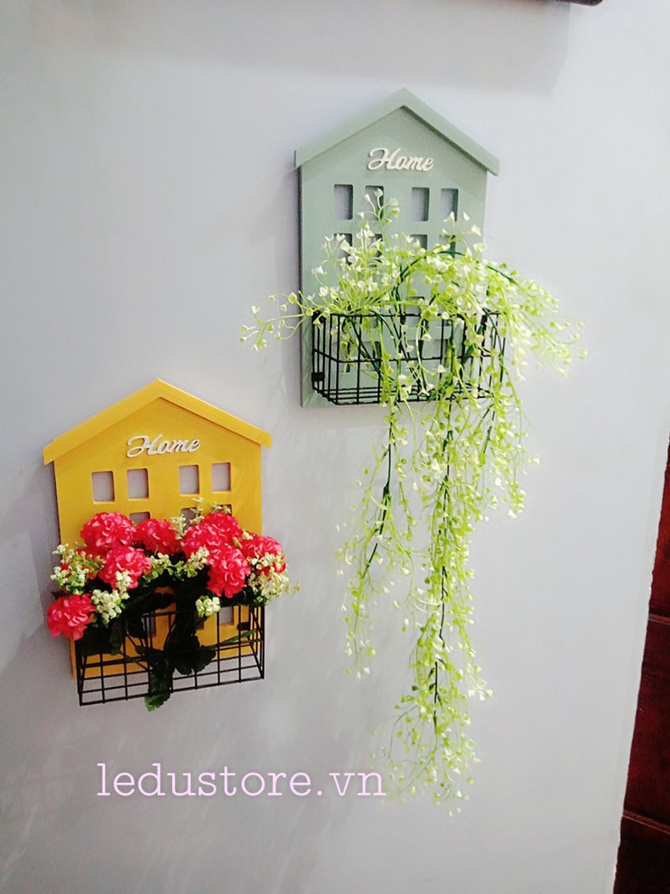 Giá gỗ trang trí hình ngôi nhà
