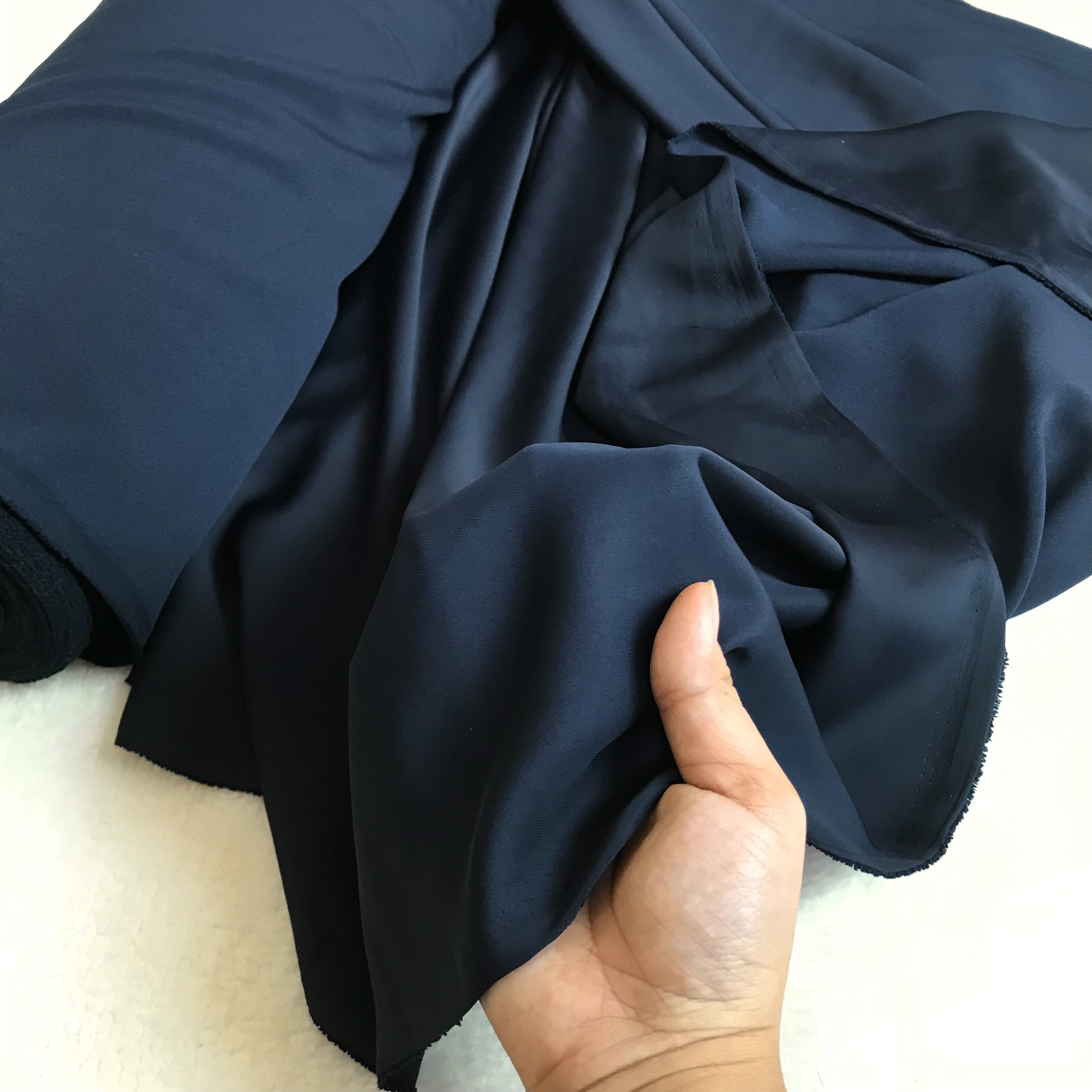 Vải lụa mờ xanh đen khổ 1m5 - không giãn, mềm, rũ - may đầm, váy, áo kiểu, đồ thiết kế không lót