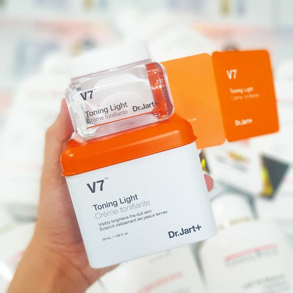 Kem Dưỡng Trắng Da V7 Dr.Jart Toning Light