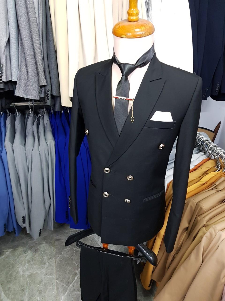 [HCM]Bộ vest nam ôm body kiểu 6 nút chất vải dày mịn (áo vest+quần+cà vạt+nơ)