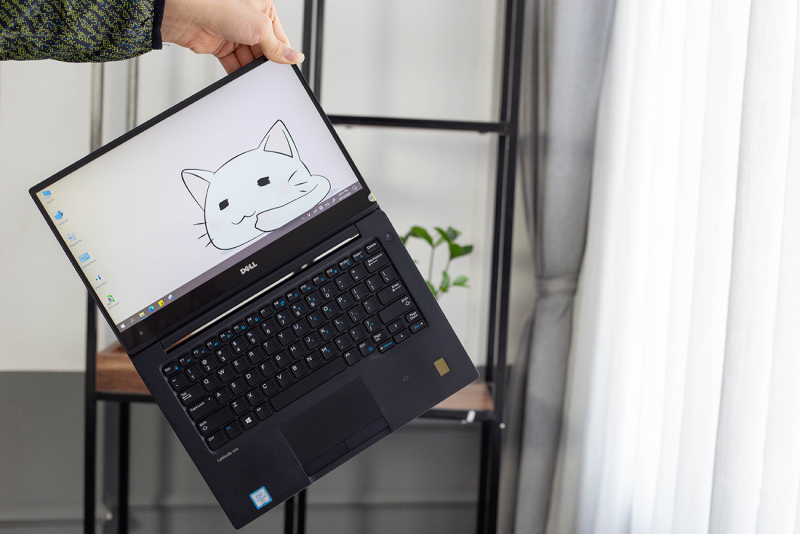 Dell Latitude 7370 Vỏ Nhôm, Laptop Văn Phòng Siêu Mỏng Nhẹ, Chạy Êm Như Mac Air, Core M5-6y57, RAM 8G, SSD 256G, VGA Intel HD 615, Màn 13.3 Inch 3K IPS