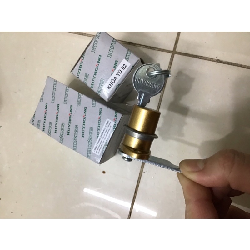 Khoá tủ kính Huy Hoàng mã 02