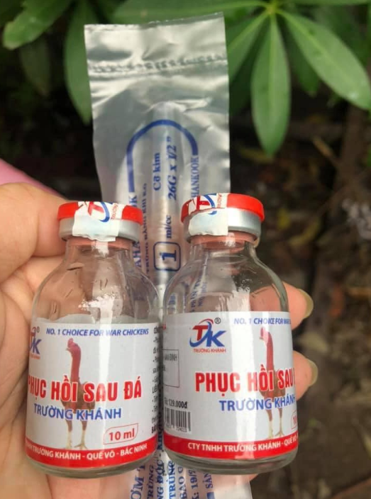 Thuốc phục hồi trấn thương sau đa cho gà thương hiệu trường khánh. đặc trị tan bầm.giảm đau tránh ké.chuyên tang, giảm phù nề cho gà đá giữ bo tốt