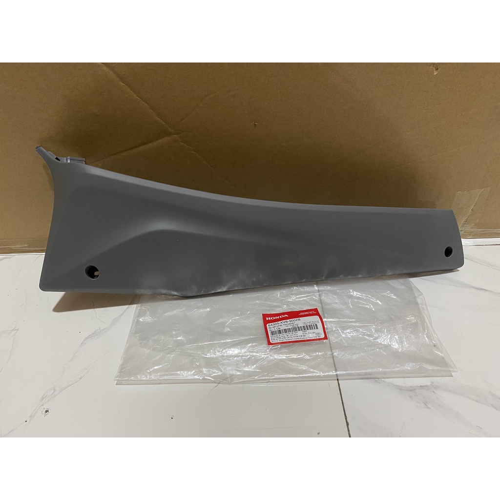 Ốp sàn bên phải honda click năm 2006-2010.