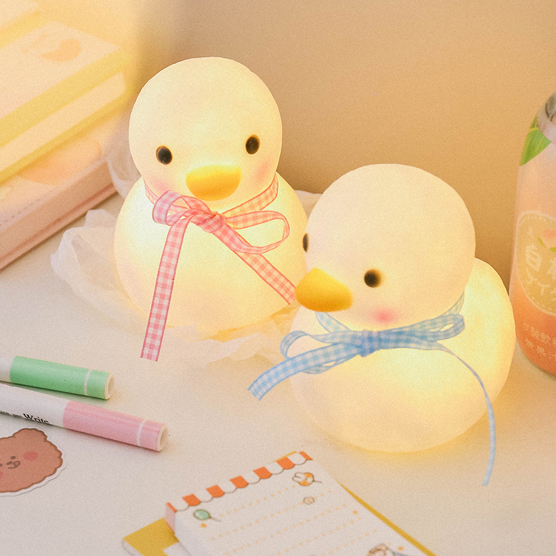 Đèn Ngủ Mini Không Dây Hình Con Vịt Đeo Nơ Siêu Dễ Thương