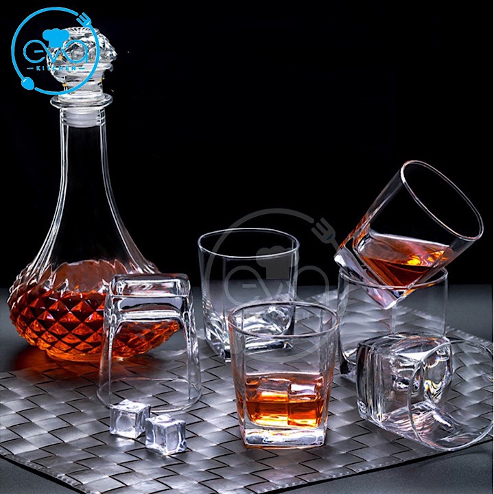 [HCM]Bộ Bình Thuỷ Tinh Cổ Cao BR02 Và 6 Ly Đáy Vuông Lùn 220 Ml M2971