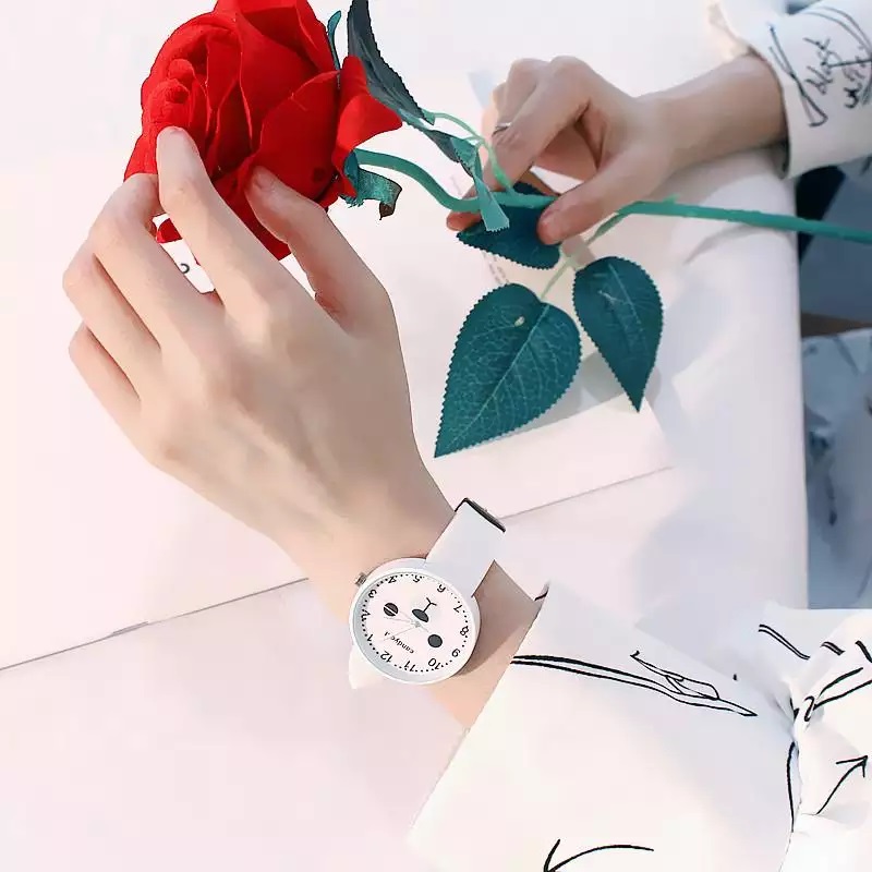 Đồng hồ nam nữ Candycat măt gấu dây silicon 2gf