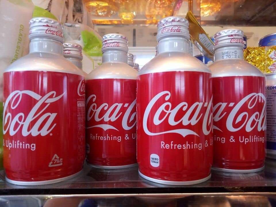 Chai Coca Nhật Nhôm Lùn Nắp Vặn 300ml