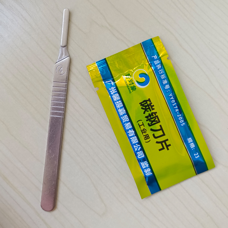 Cán dao mổ y tế số 4 ( tặng kèm 10 lưỡi dao mổ số 23 thích hợp)
