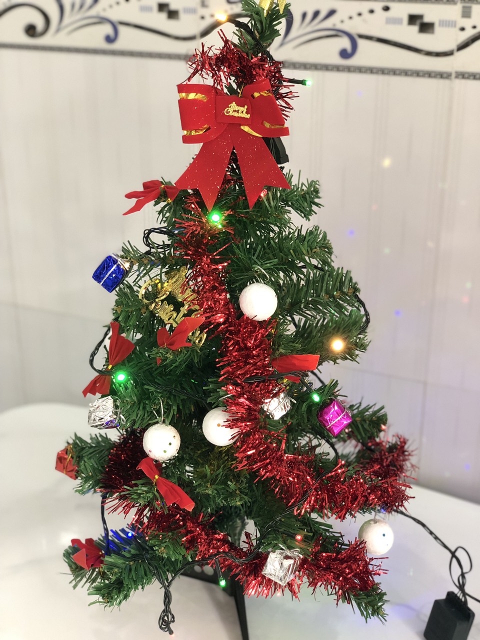 Cây thông Noel mini để bàn trang trí giáng sinh