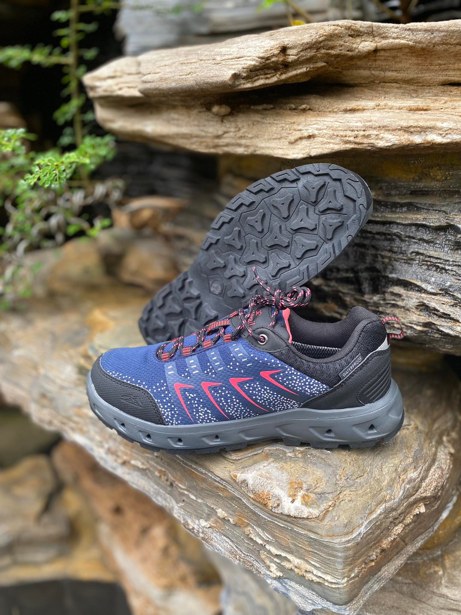 Giày leo núi đi bộ đường dài chống thấm nước Rocktrail