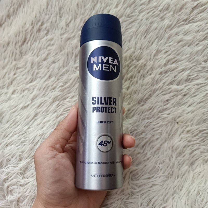 Xịt ngăn mùi Nivea men phân tử bạc (002)
