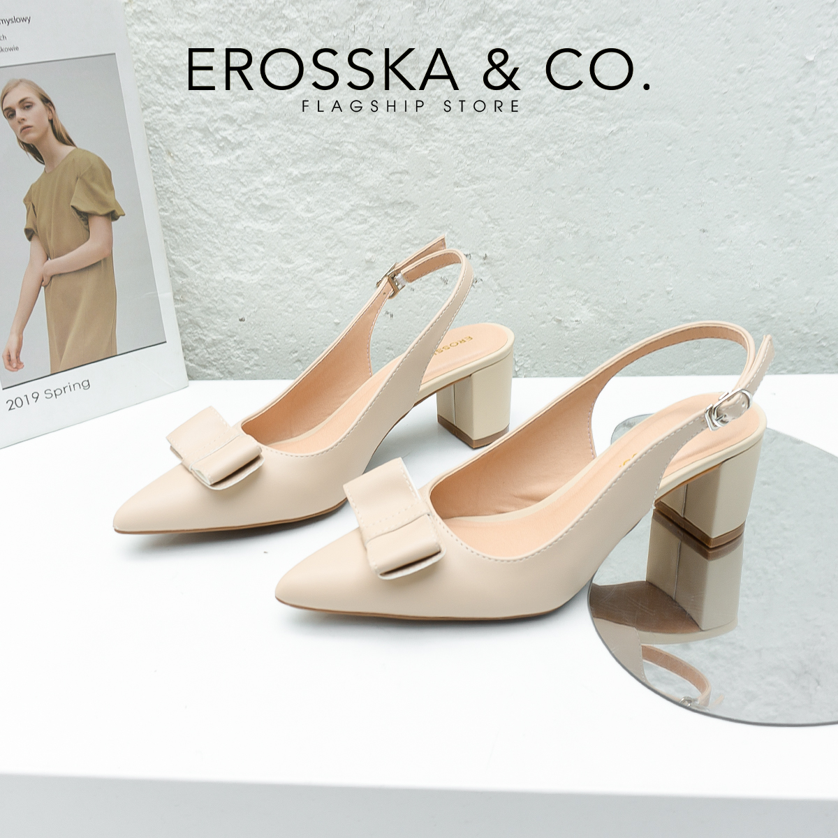 Erosska - Giày cao gót mũi nhọn phối quai đính nơ cao 5cm màu nude - EH034