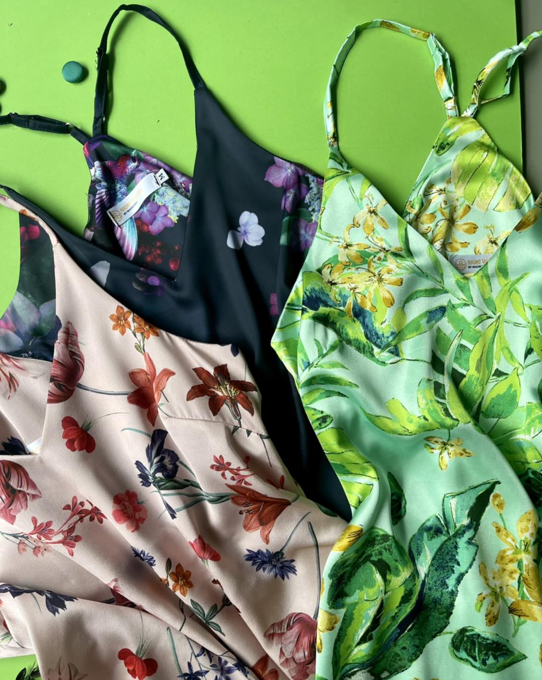 Đầm midi lụa hoa 2 dây Infashion