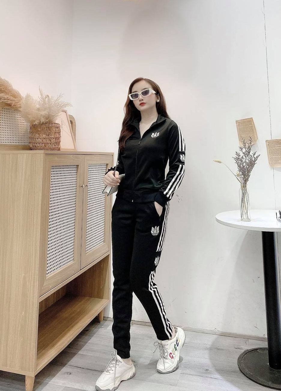 Bộ Umi adidas thể thao năng động