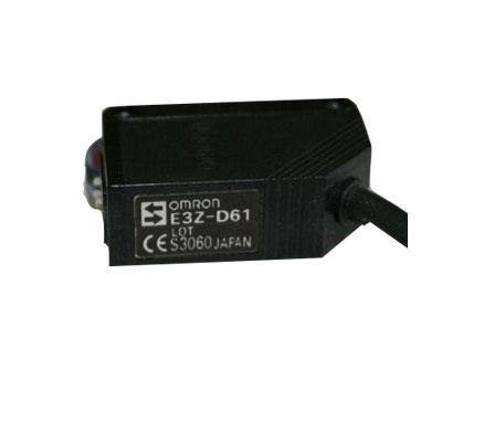 Cảm biến quang E3Z-D61