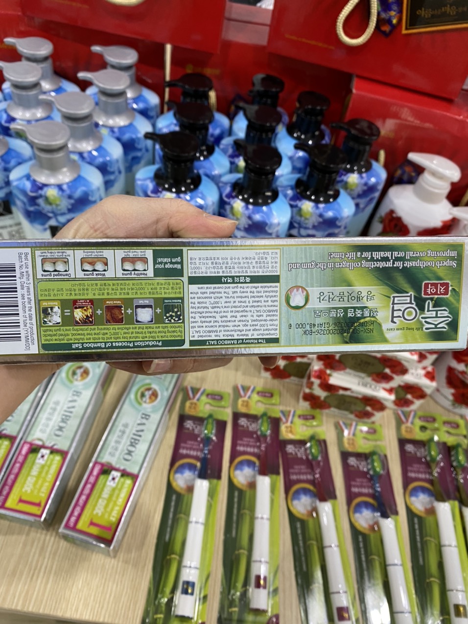 Kem Đánh Răng Muối Tre Hàn Quốc BAMBOO SALT 140G (Chăm Sóc Răng Ê Buôt)