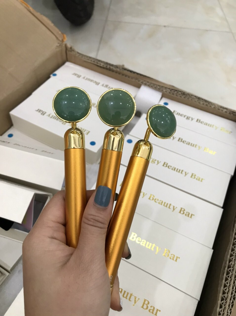 Vòng tay lam ngọc type A 6ly, phối charm lu thống, bánh xe