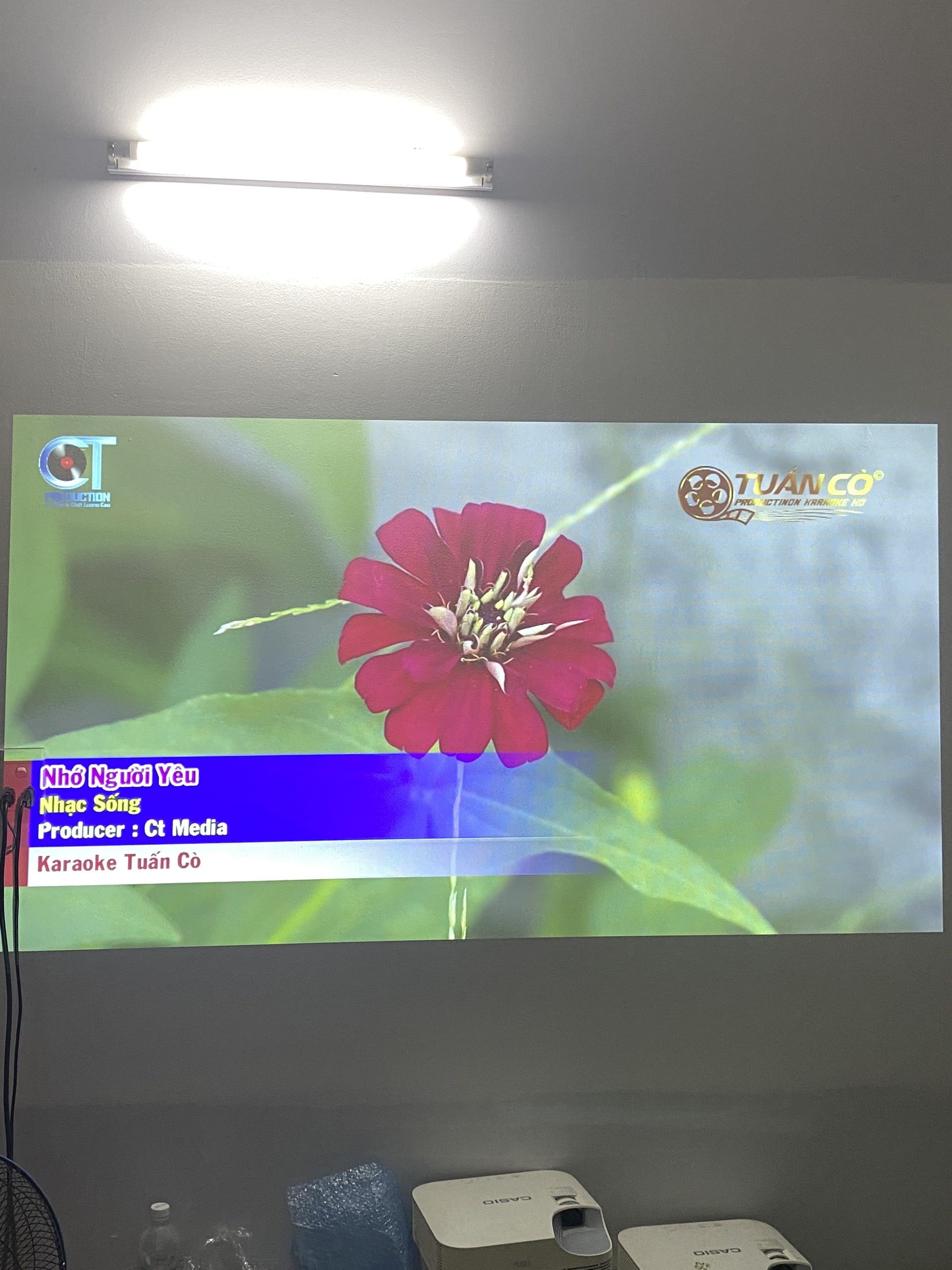 Máy chiếu LED Casio Nhật XJ-V1 bảo hành bóng đèn 3 năm