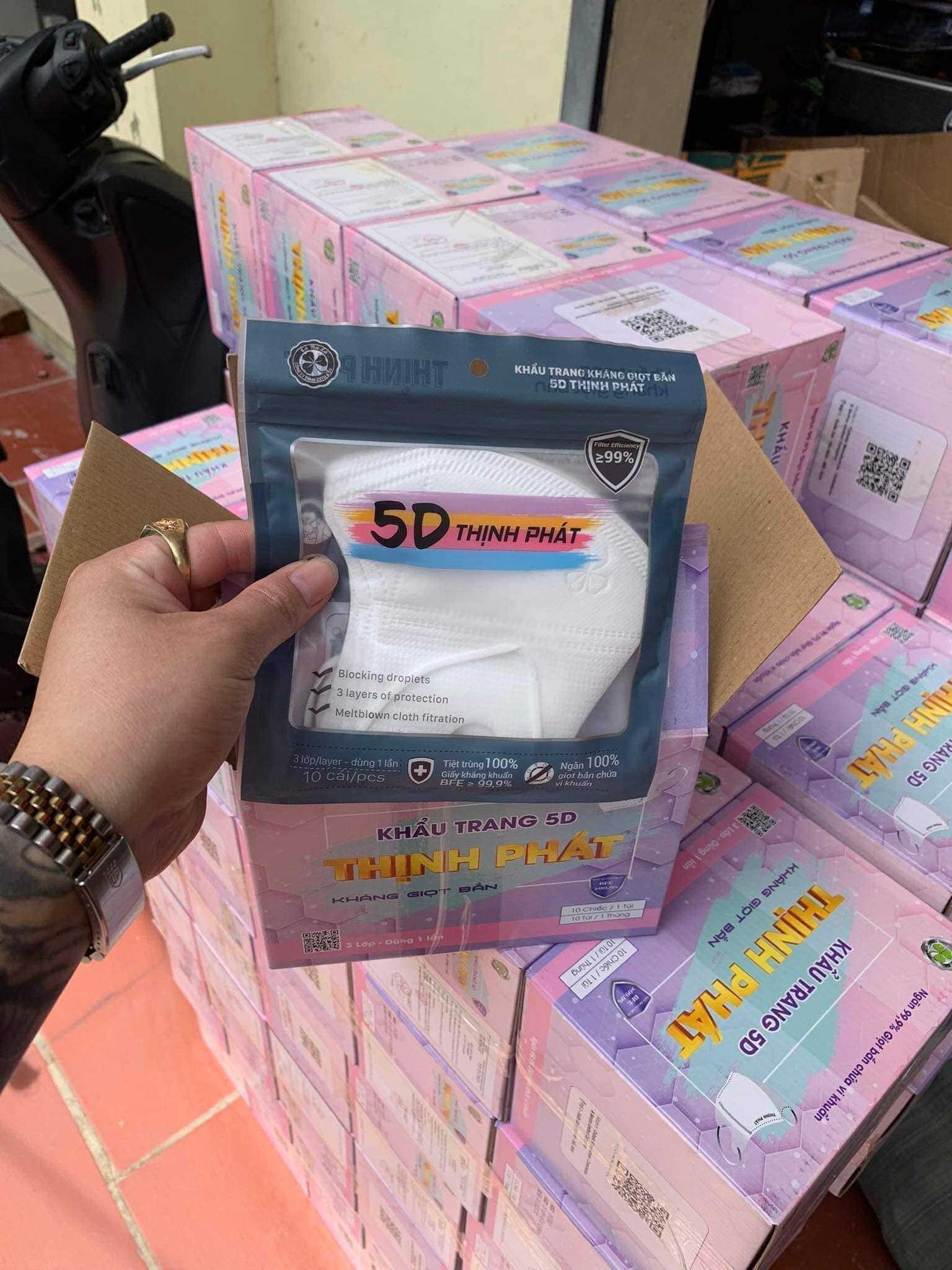 Thùng 100 chiếc khẩu trang 5D Thịnh Phát