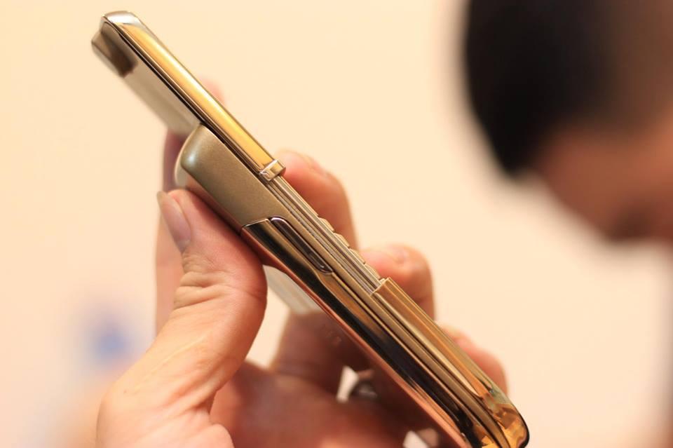 Điện Thoại Nokia 8800 Sirocco Gold