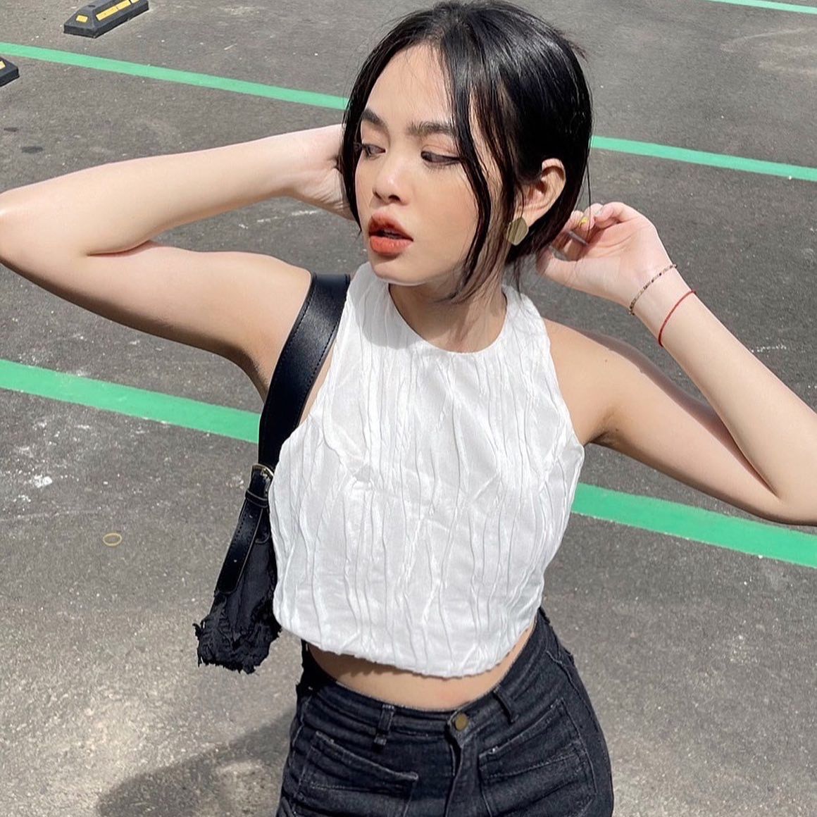 WHITELAZZ | Áo croptop ba lỗ màu trắng Kimi Top