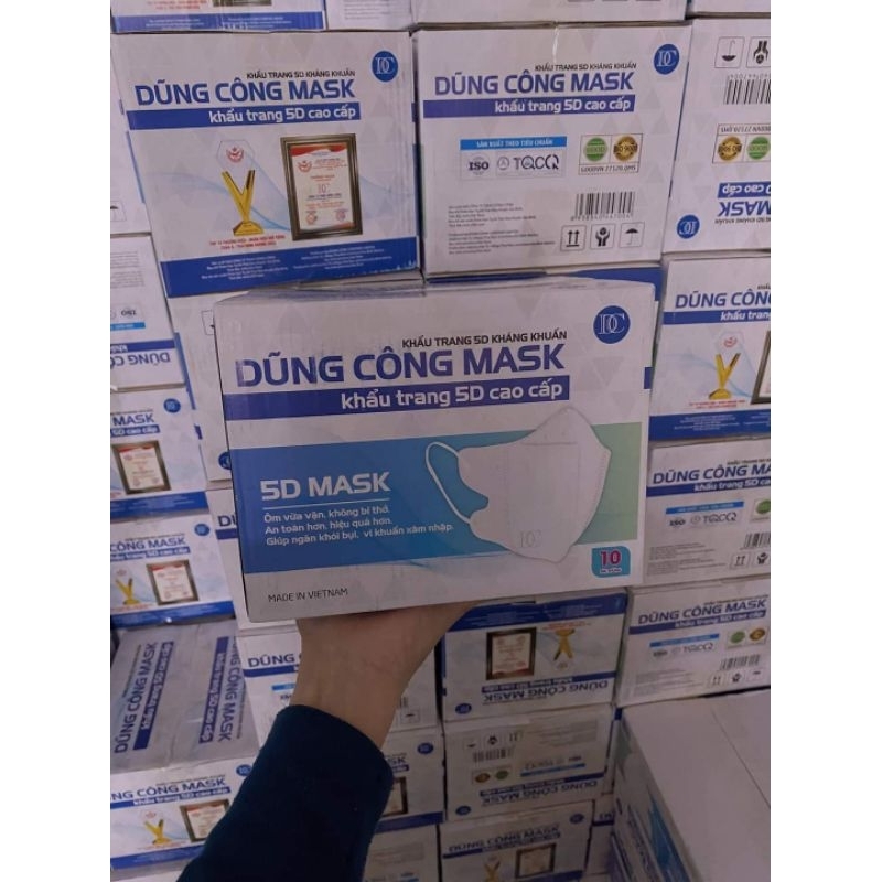 Thùng 100 chiếc khẩu trang 5D