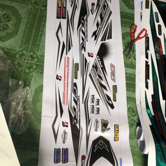Tem rời winner GTR Đen bạc