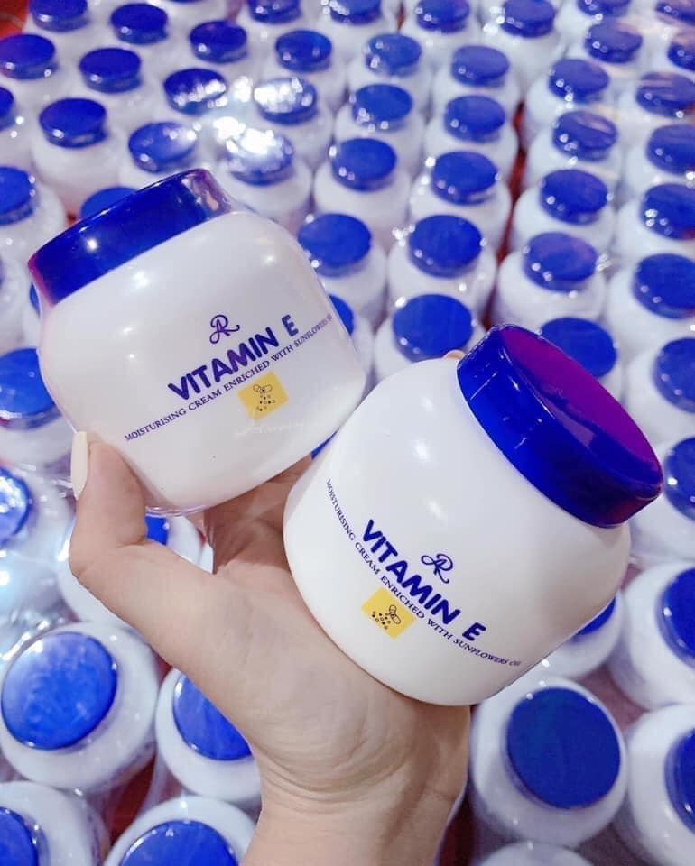 KEM DƯỠNG ẨM TRẮNG DA VITAMIN E ARON