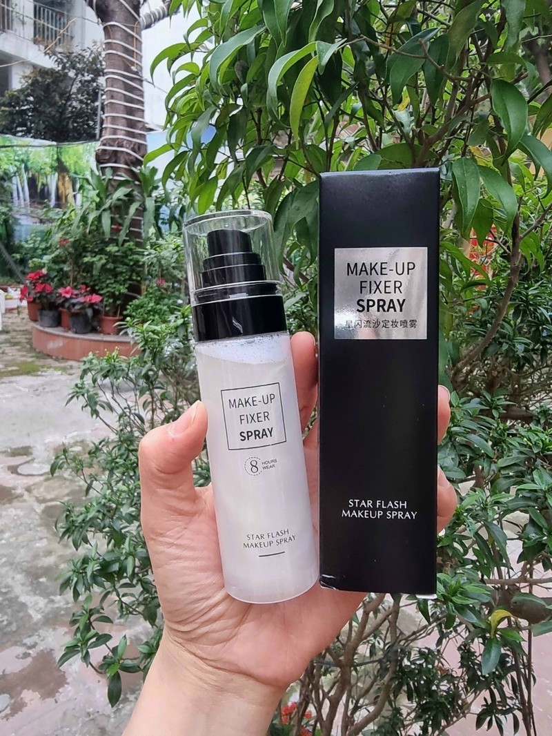 Xịt khóa lớp trang điểm MAKE UP FIXER SPRAY
