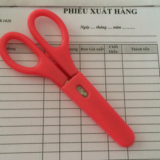 1 Cây Kéo Thủ Công Có Nắp Xuanbo