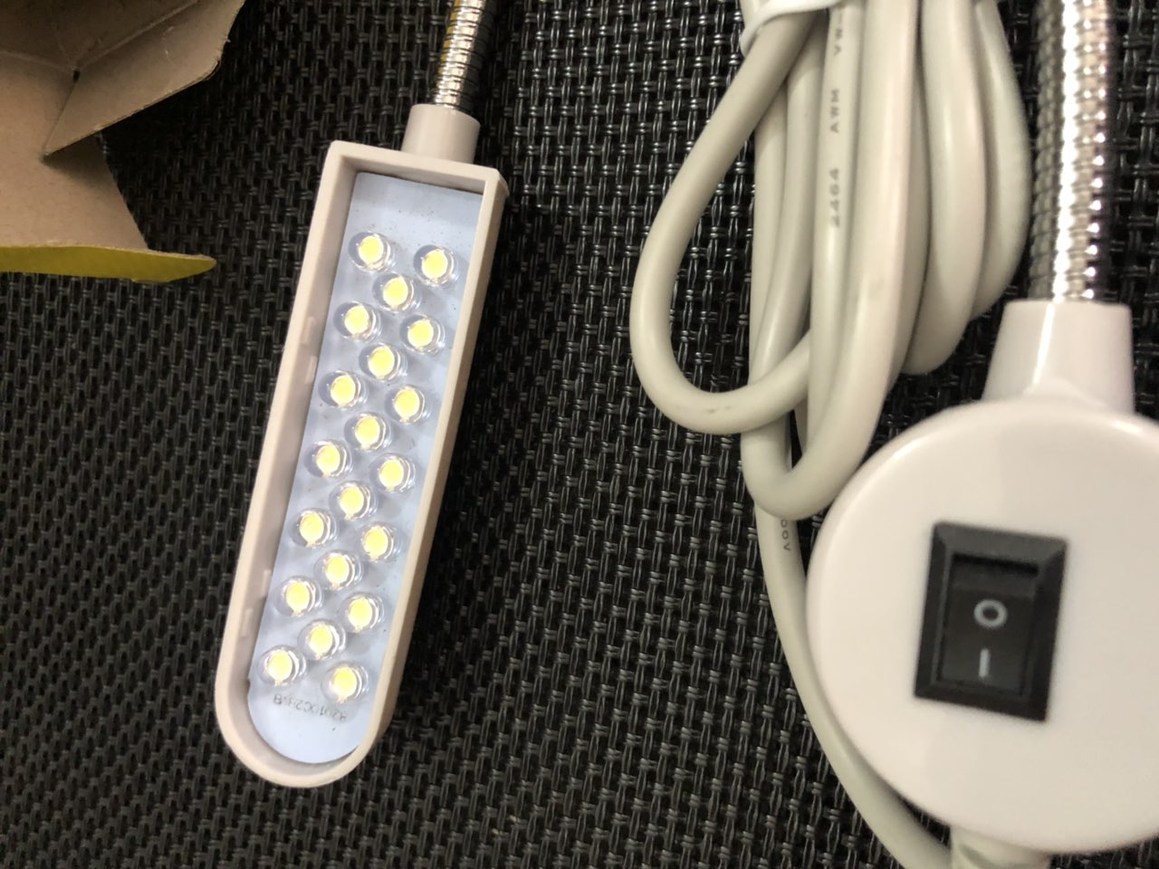 Đèn led gắn máy may 20 bóng