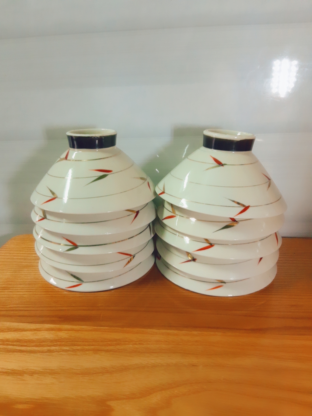 Bộ 10 chén cơm sứ Nhật..kiểu xoắn lá tre.