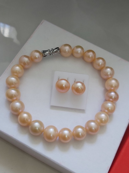 [HCM]Chiếc vòng ngọc trai nuôi phú quốc 9 ly hồng cam (tặng kèm đôi bông sang trọng ) shop sẻ gọi tư vấn ni tay