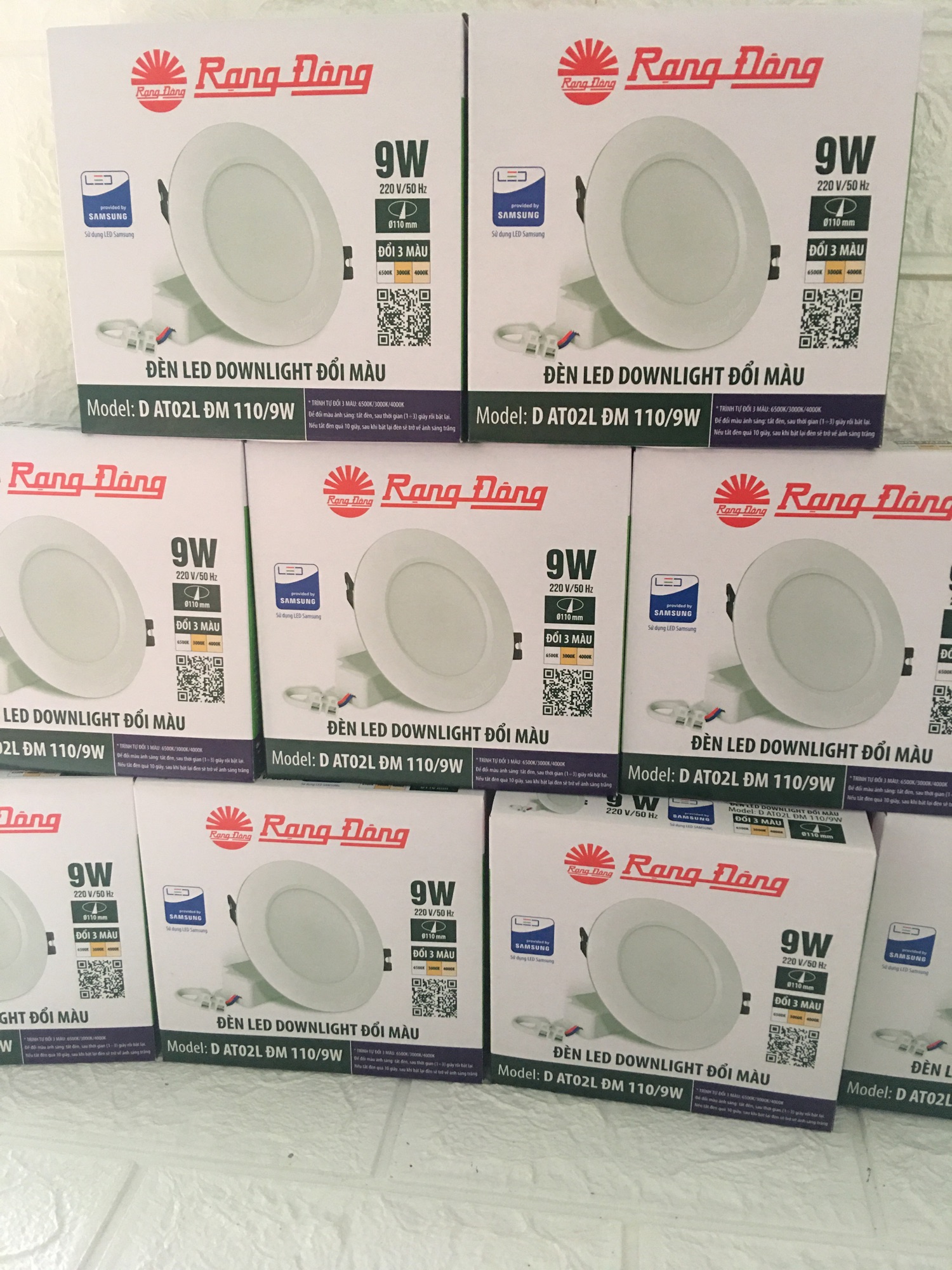 Đèn led âm trần rạng đông 9w đổi màu