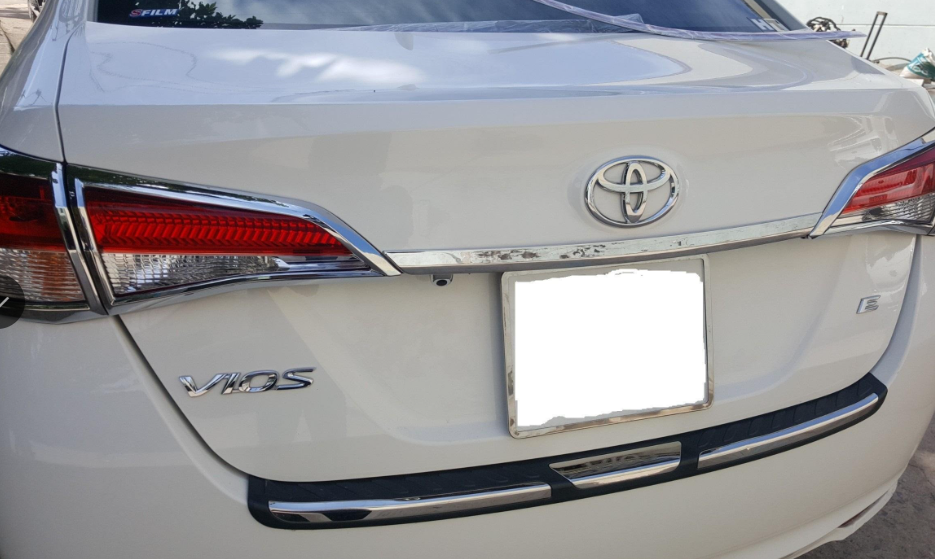 [crom]Nẹp mở cốp sau,  Ốp Tay Mở Cốp Vios 2019