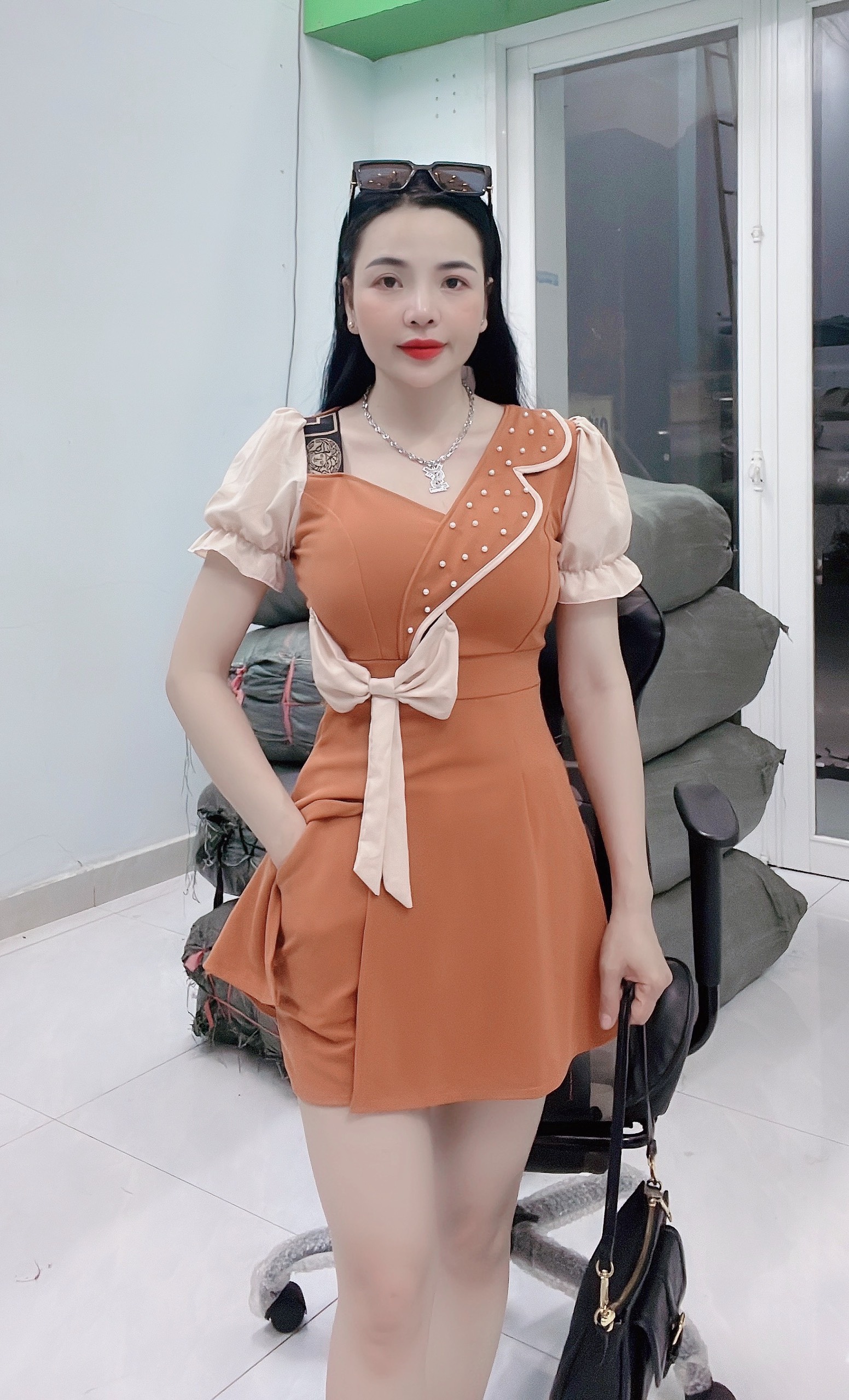 SÉT ÁO PHÔM DÀI KÈM QUẦN ĐÙI-MẶC TÔN DÁNG.AK14