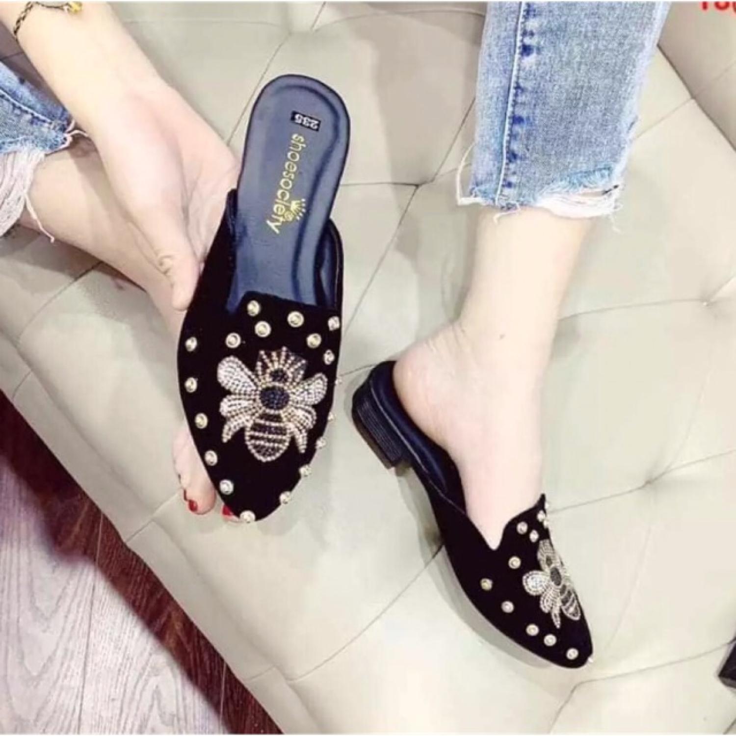 Dép sục ong đính đá