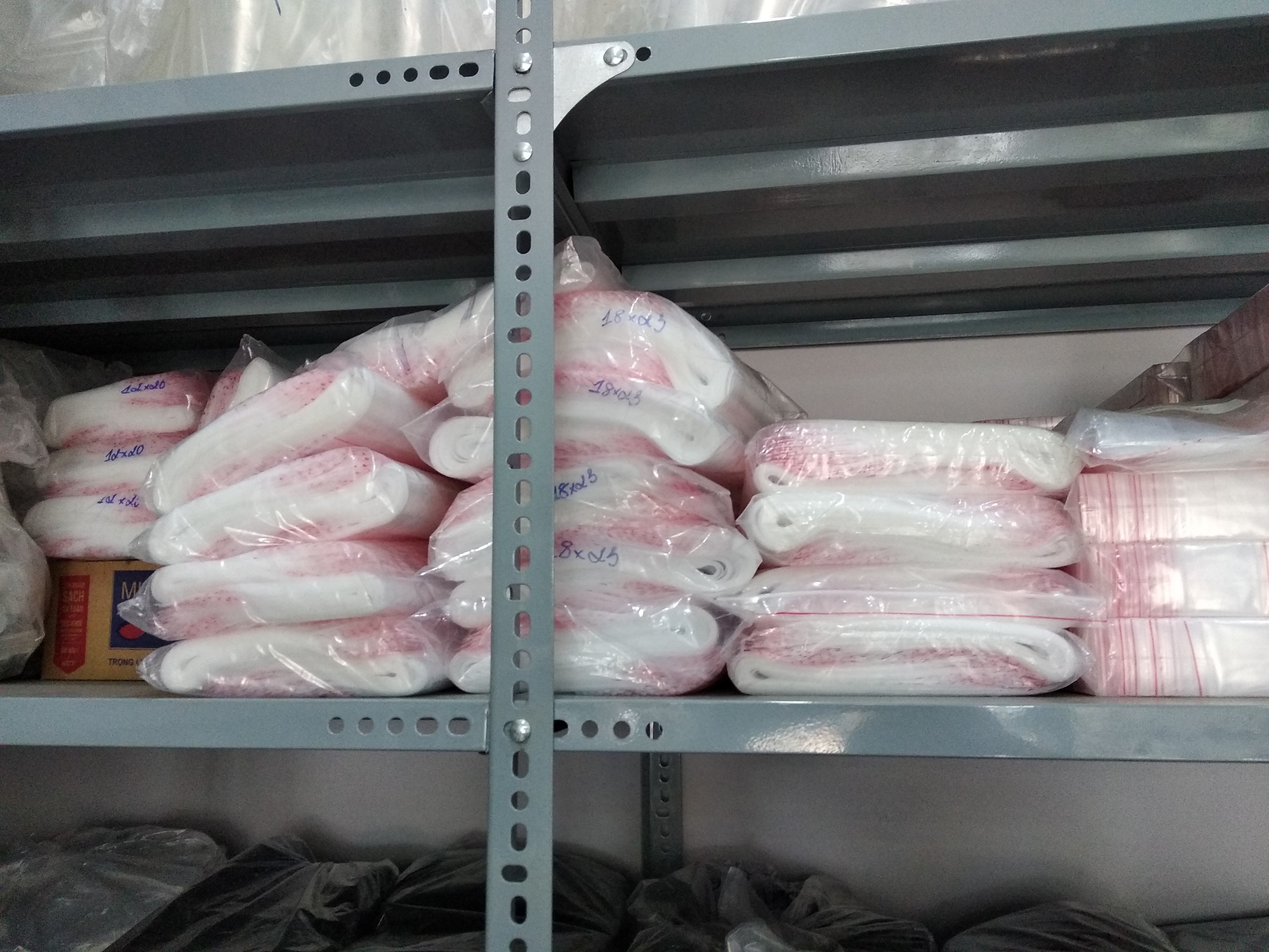 ( RẺ BẤT NGỜ ) 1kg Túi Zipper Chỉ đỏ