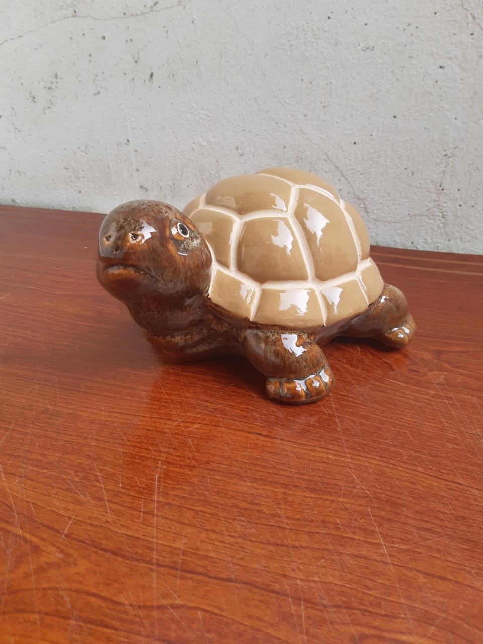Gốm sứ rùa con men vàng cao 15 cm