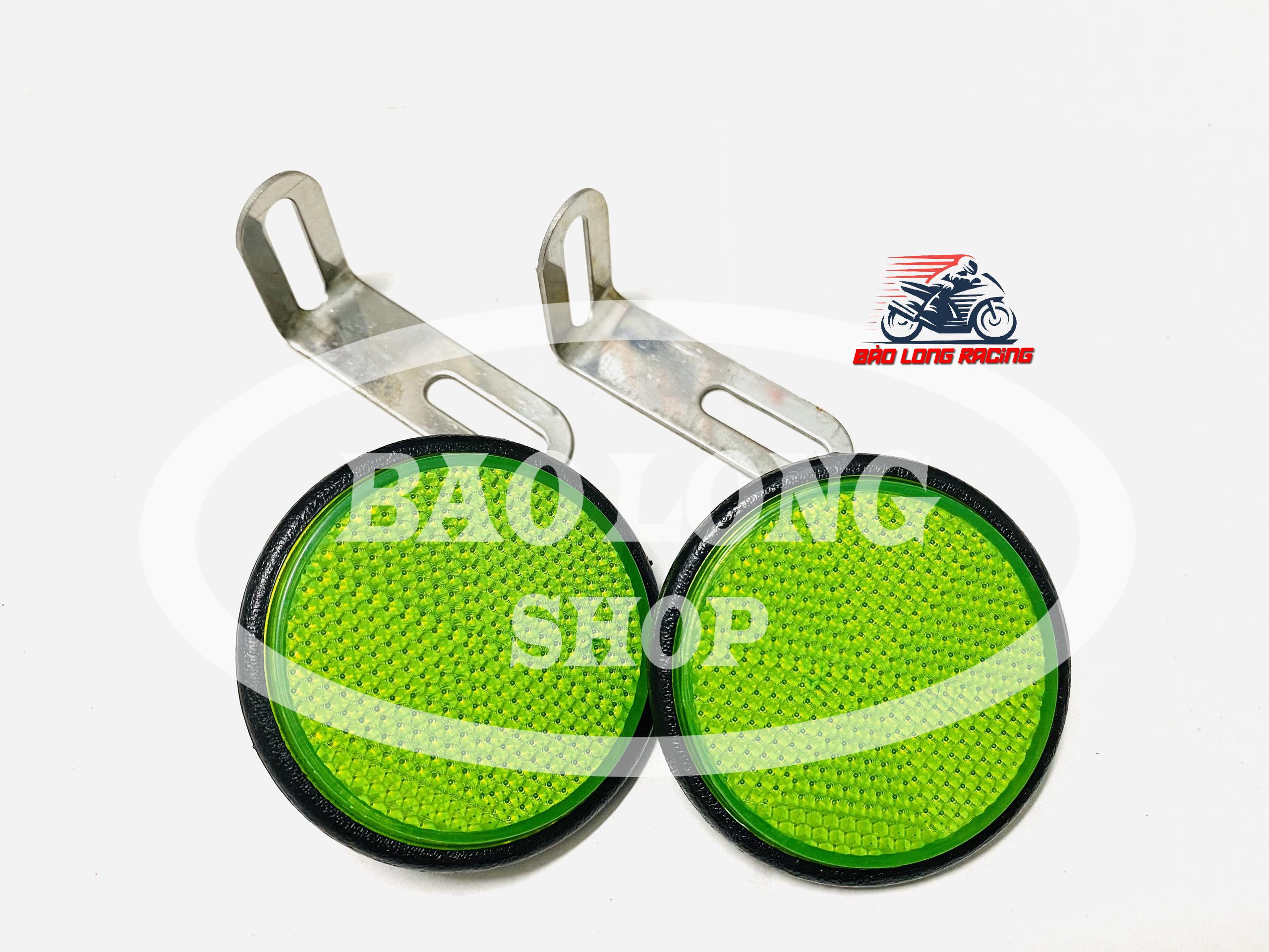 Mắt Mèo Phản Quang Gắn Các loại Xe Máy (pass cong Sau ) Màu Xanh Lá pass INOX