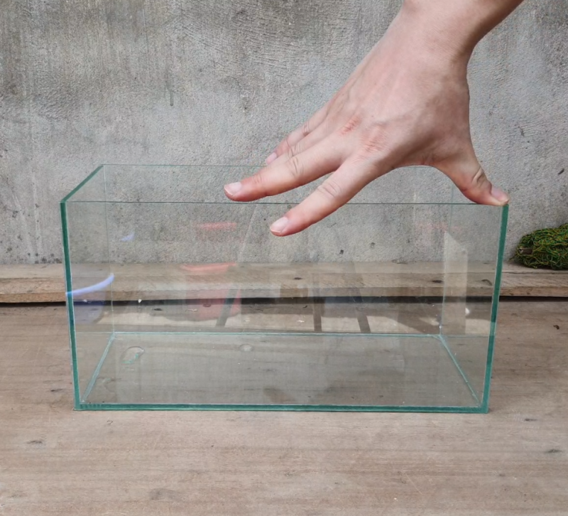 Bể cá, hồ cá dài 33 cm, rộng 15 cm, cao 17 cm, dày 4 mm - bể dán dấu keo, thiết kế đẹp mắt