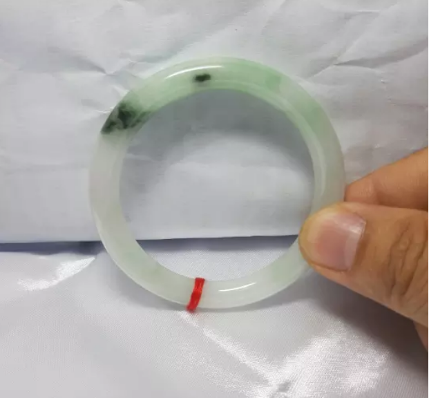 [HCM]Vòng tay trắng vân xanh đen siêu thời tranghàng siêu đẹphình thực tếđủ side