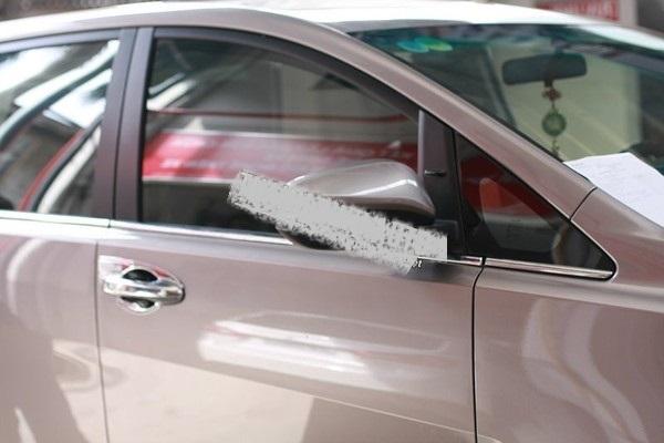 Nẹp chân kính Toyota Innova - tặng keo dán