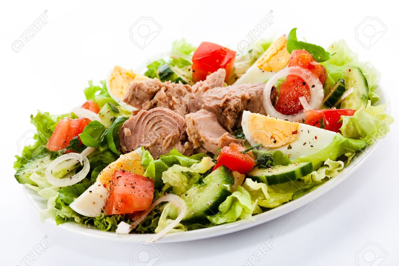 Cá Ngừ đóng hộp Trộn Rau Củ Dongwon 100G