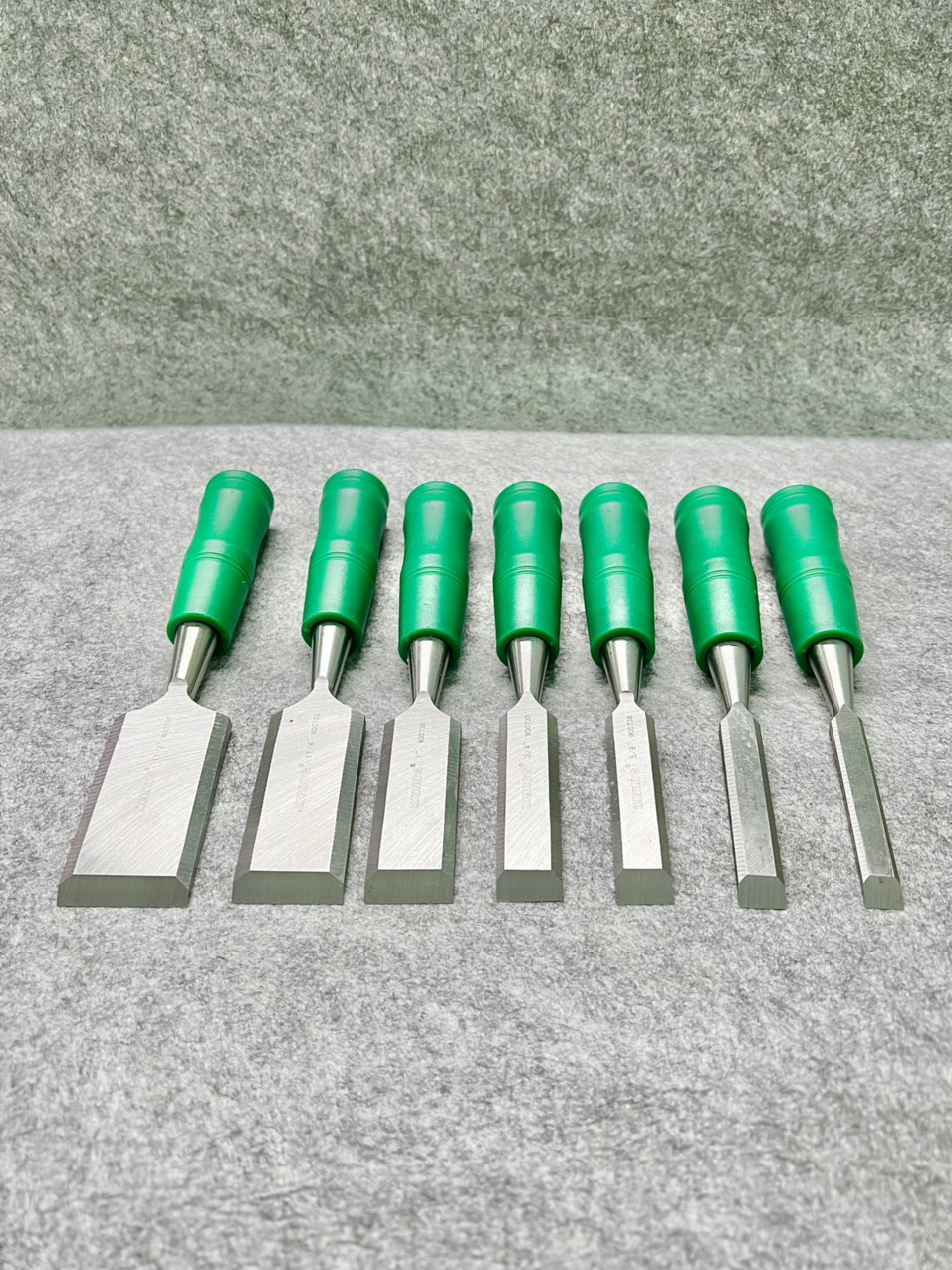 Set of 7 Wynns Wood Chisels